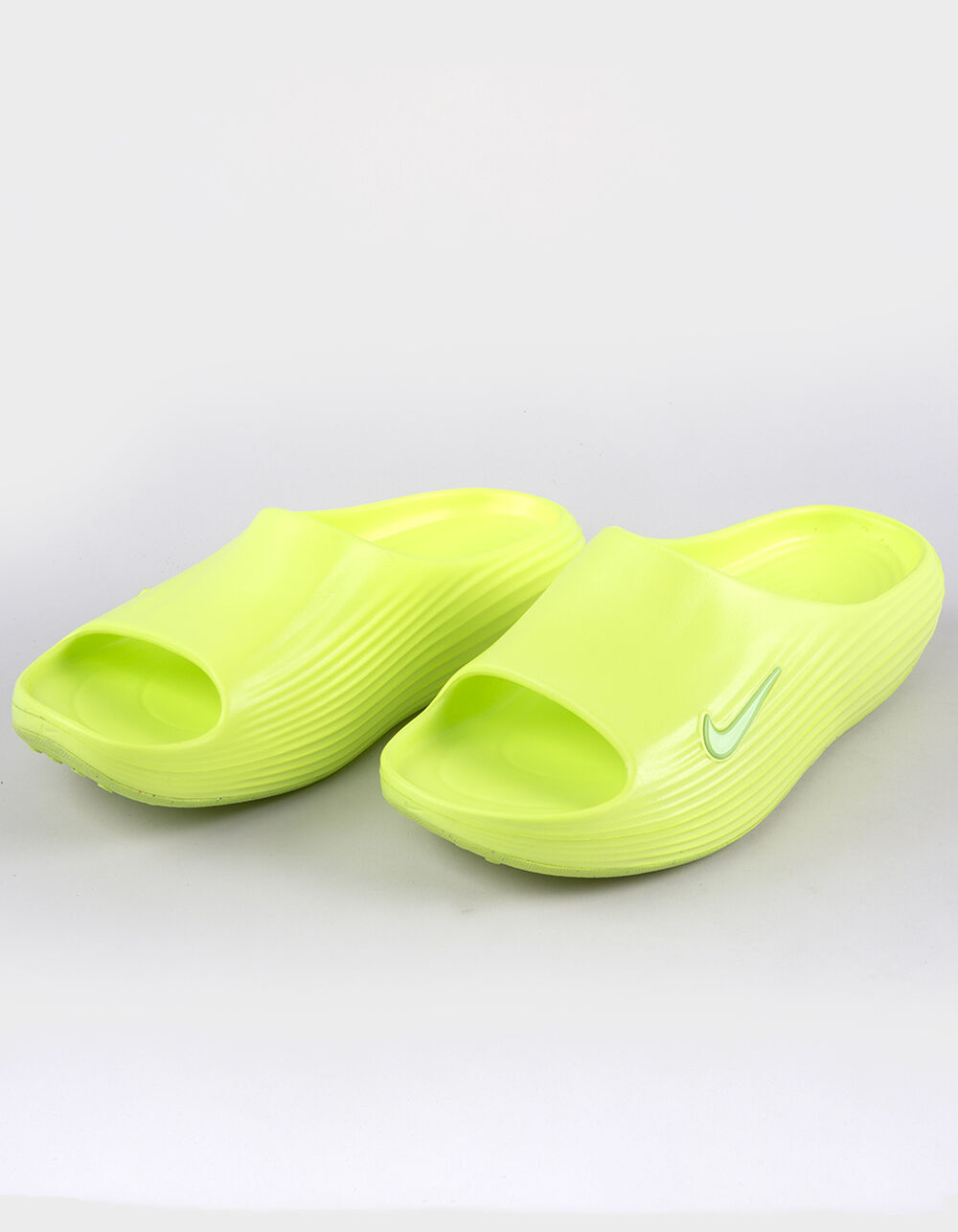 リキテックス NIKE ReactX Rejuven8 Mens Slides - NEON | Tillys