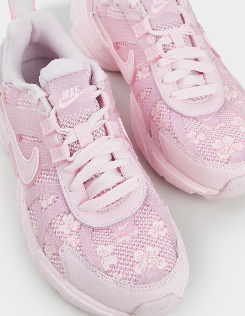 NIKE V2K Womens Running Shoes - PINK - 7 | Tillys