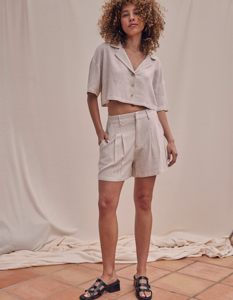 WEST OF MELROSE Womens Linen Shorts image number 0
