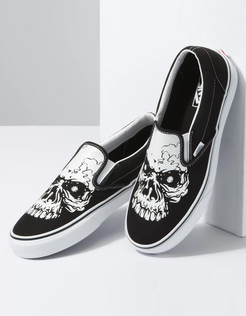 VANS TM Glow Skulls Classic Slip-On Shoes image number 3