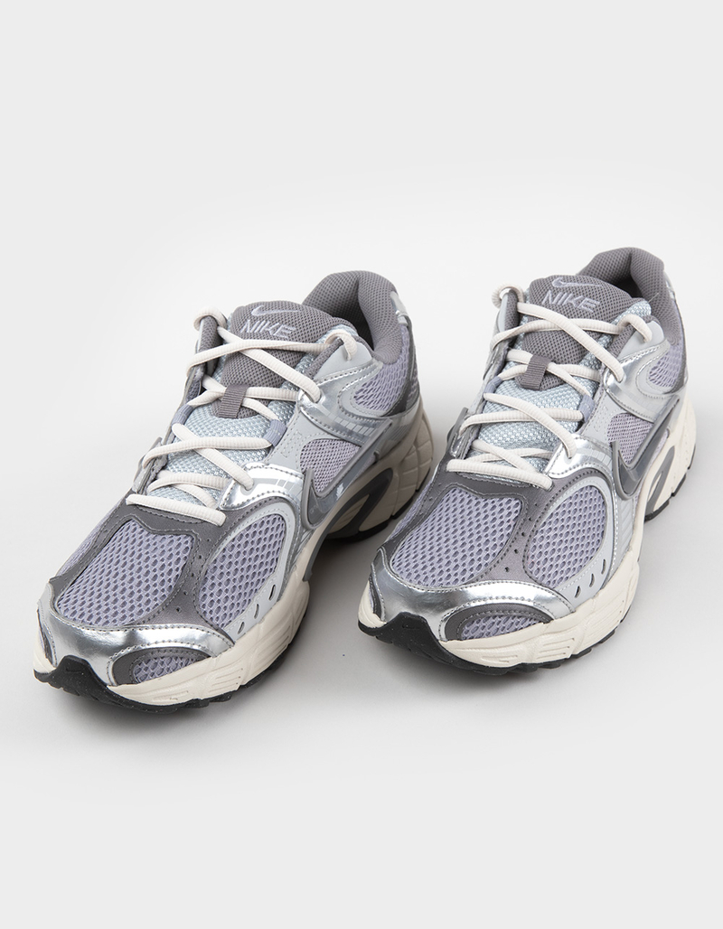 NIKE V5 RNR Mens Shoes image number 1