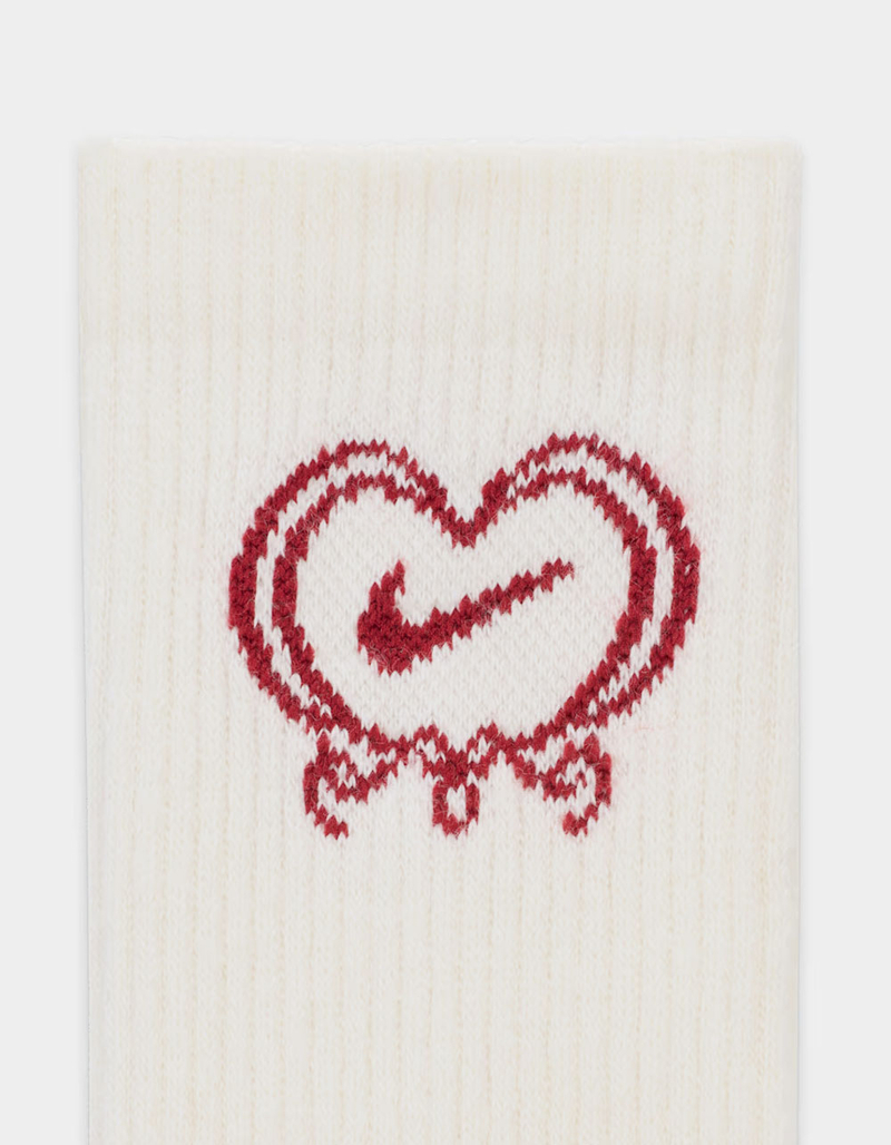 NIKE Everyday Plus Valentine's Day Cushioned Crew Socks image number 3