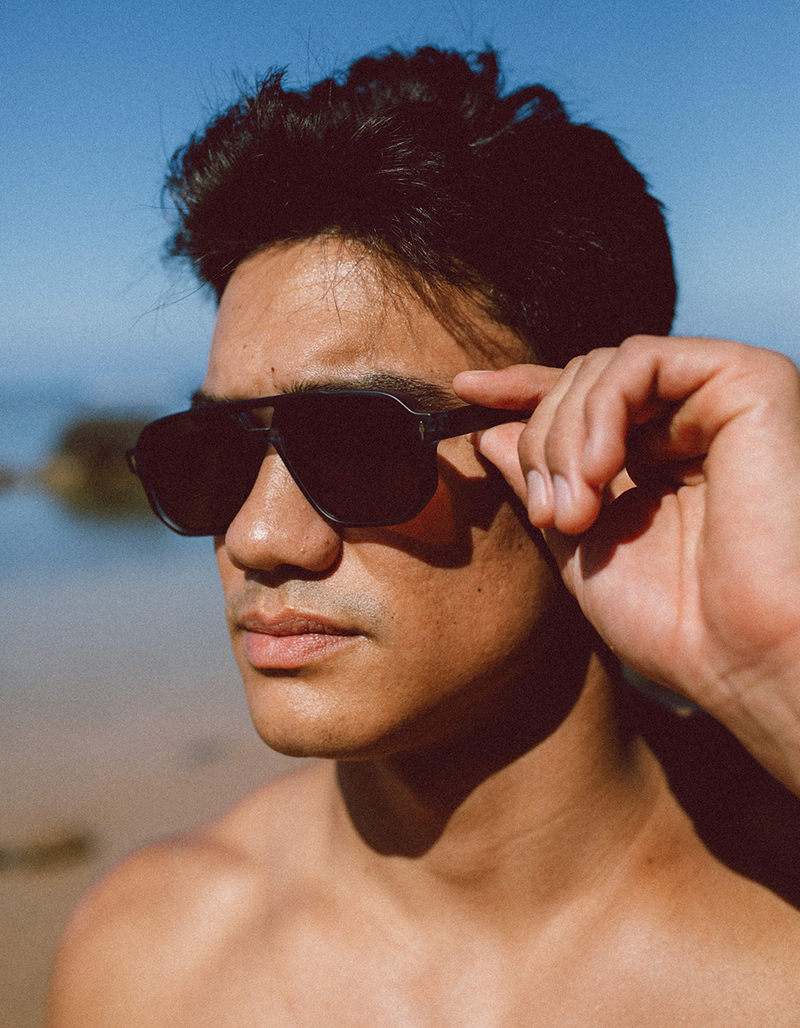 RSQ Aviator Plastic Sunglasses image number 2