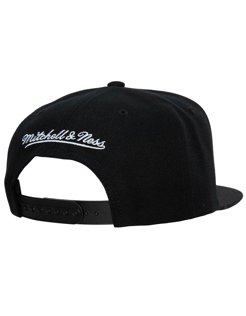 MITCHELL & NESS Team Script 2.0 Boston Celtics Snapback Hat image number 1