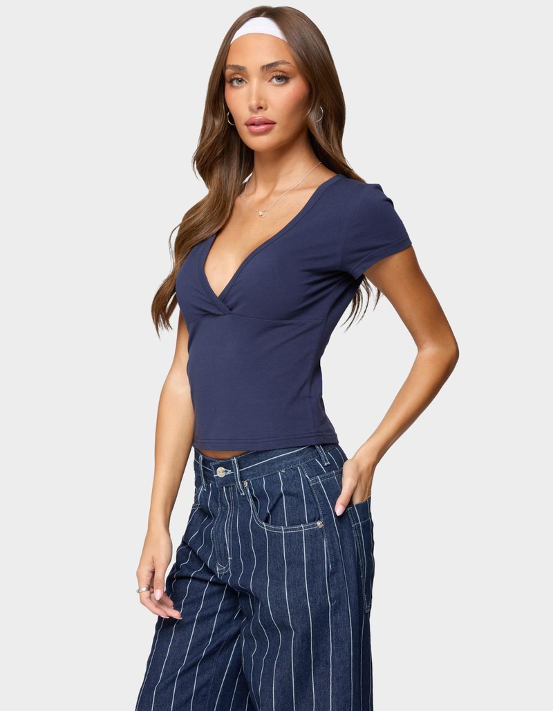 EDIKTED Merinda V-Neck Tee image number 1