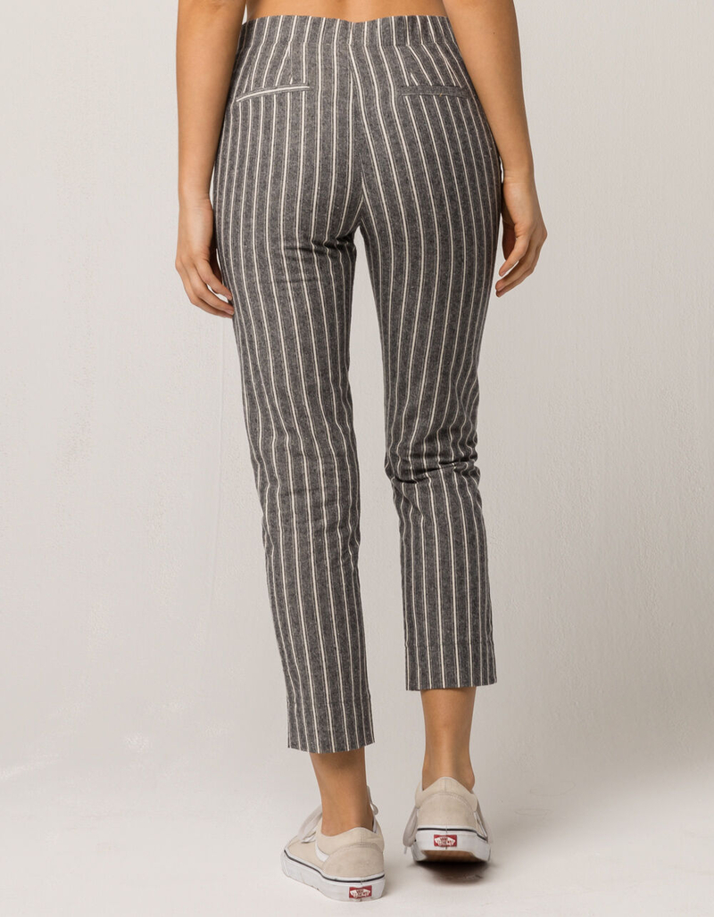 IVY & MAIN Grey Stripe Womens Crop Pants image number 2