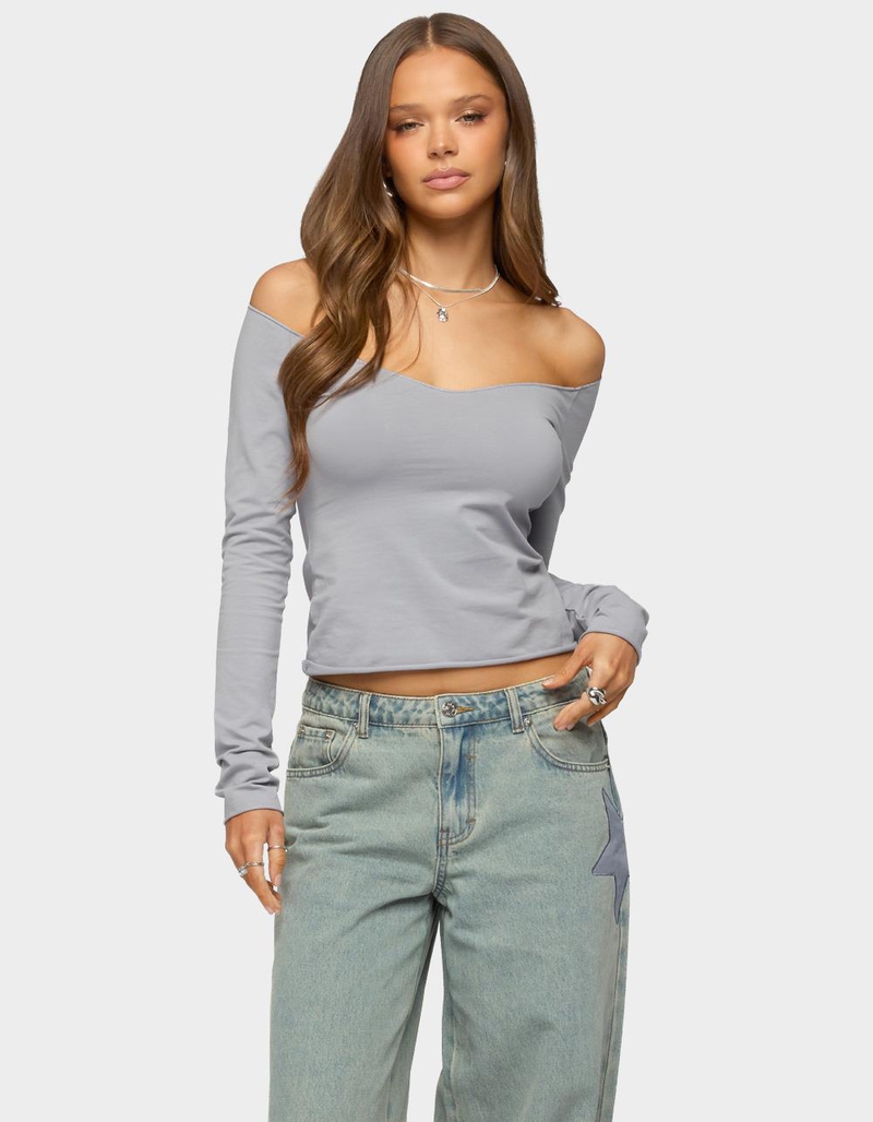 EDIKTED Nattie Off Shoulder V-Neck Top image number 0