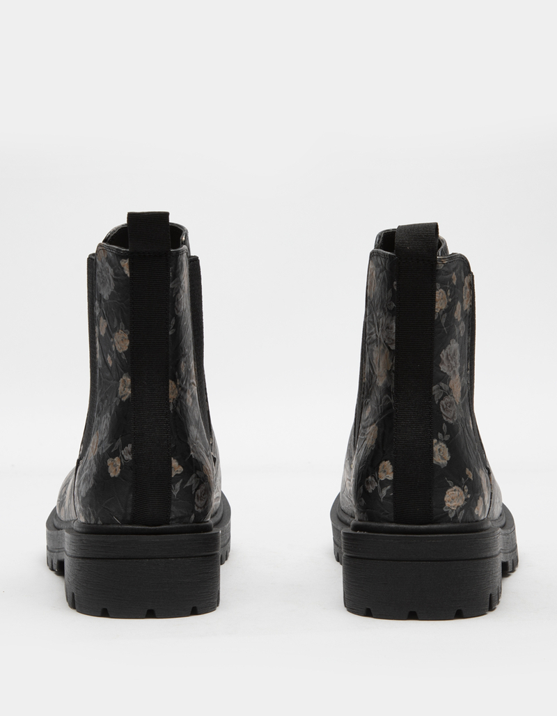 SODA Flat Womens Chelsea Boots image number 3