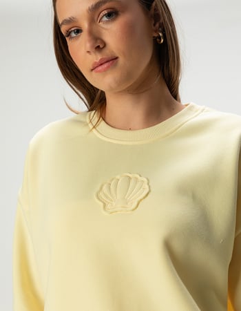 FULL TILT Shell Applique Womens Crewneck Sweatshirt Alternative Image