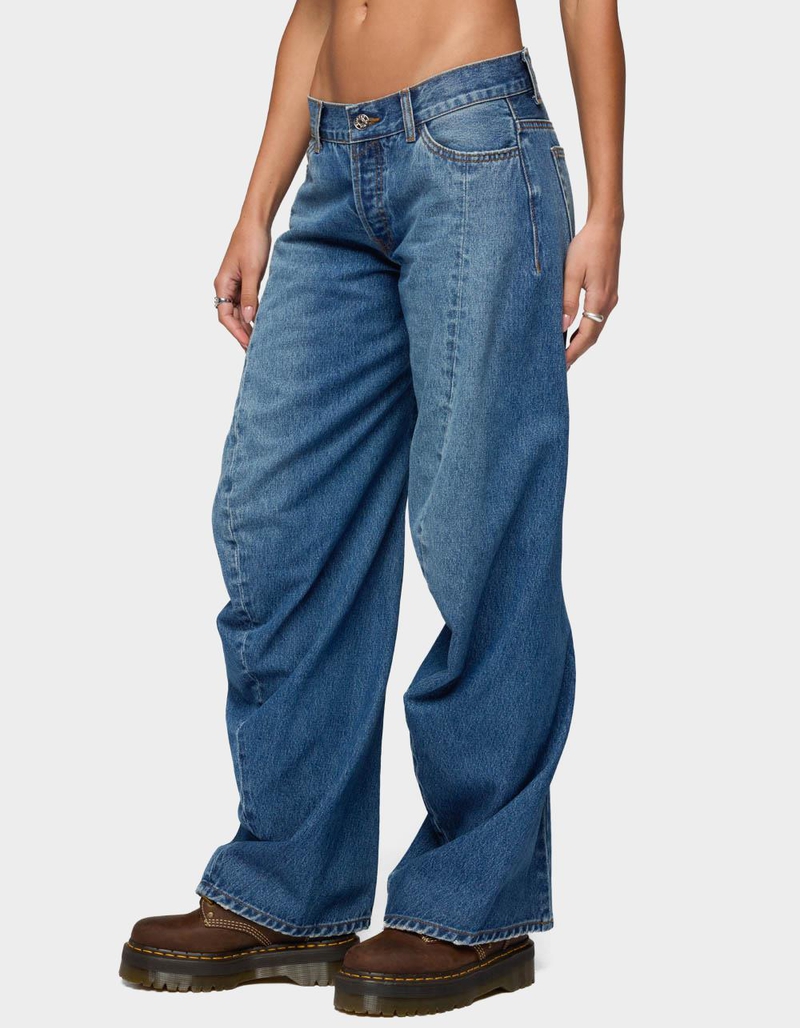 EDIKTED Maiah Low Rise Barrel Jeans image number 1