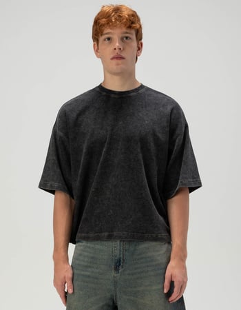 RSQ Mens Textured Baggy Crop Tee Primary Image