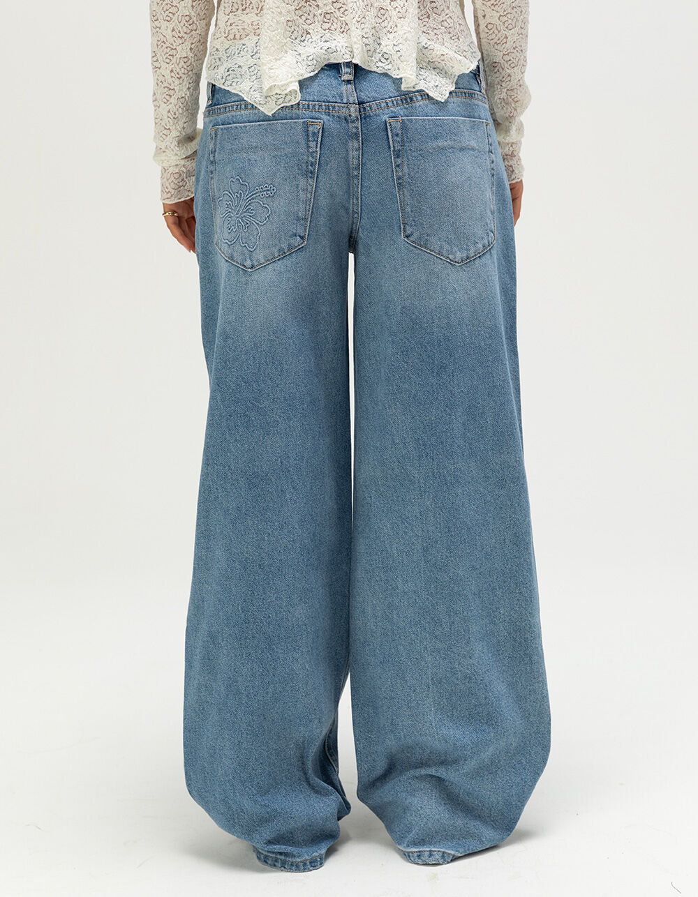 RSQ Womens Low Rise Embroidered Hibiscus Baggy Jeans - MEDIUM WASH