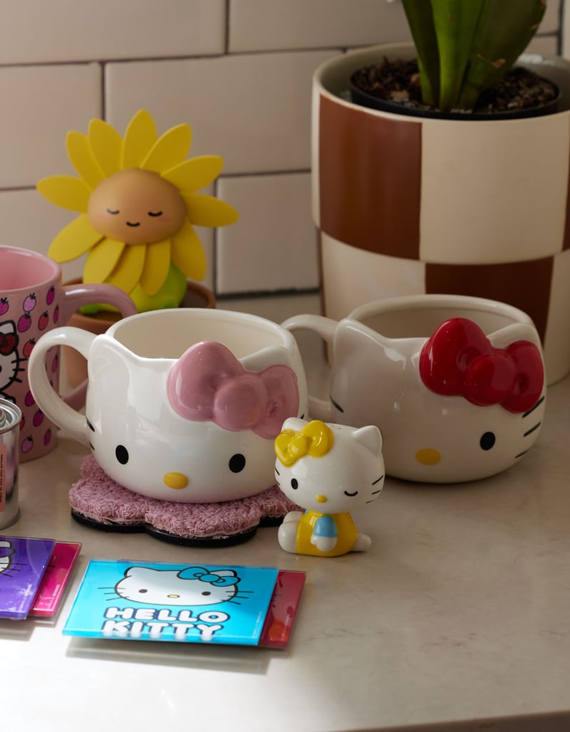 SANRIO Hello Kitty 3D Sculpted Ceramic Mug image number 3