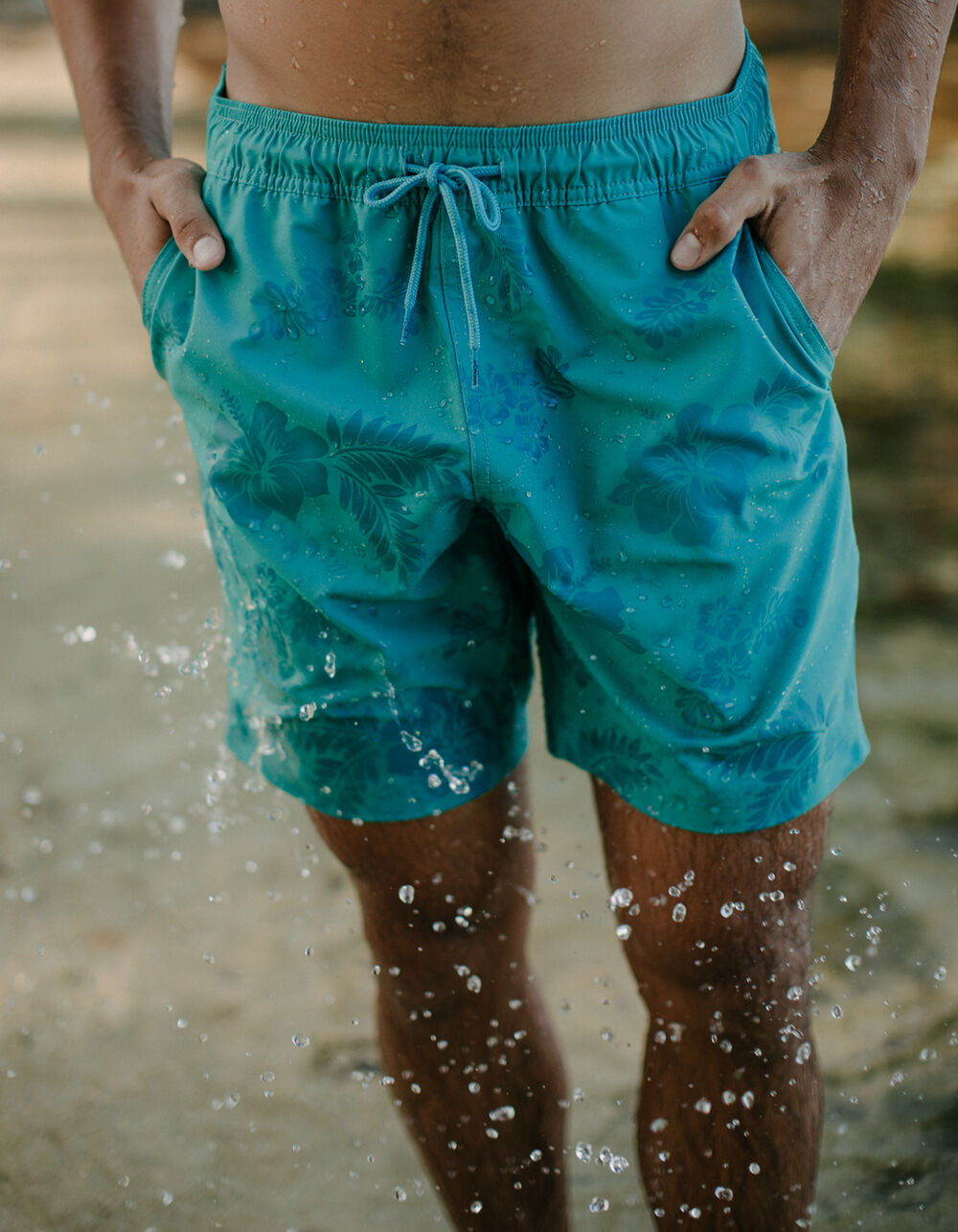 BLUE CROWN Beachy Hibiscus Color Changing Mens 7