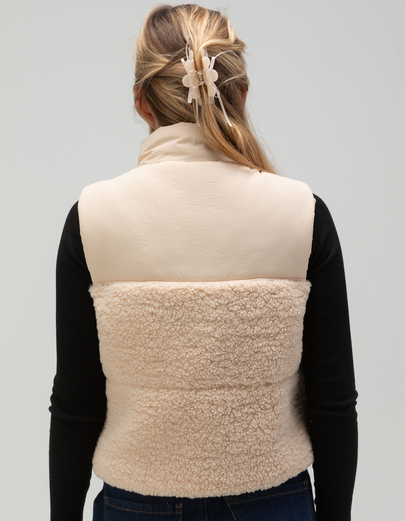 RSQ Womens Nylon Sherpa Vest image number 3