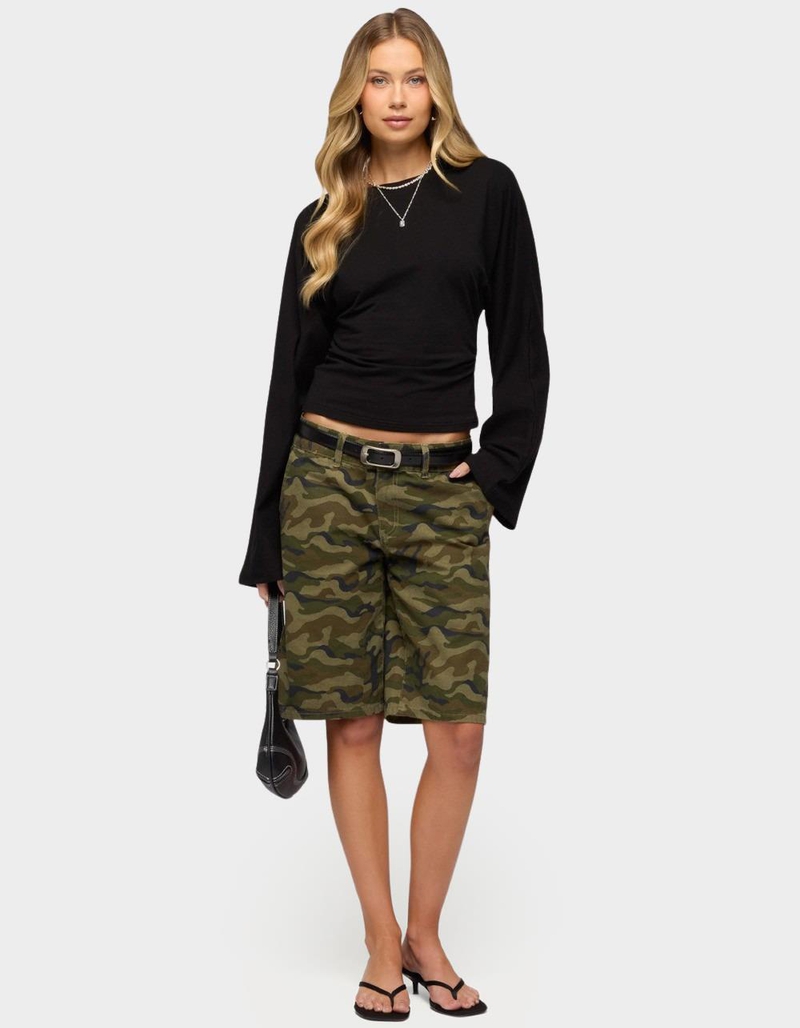 EDIKTED Charlisa Cinched Waist Top image number 4