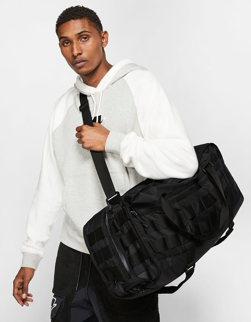 NIKE RPM Duffle Bag image number 1