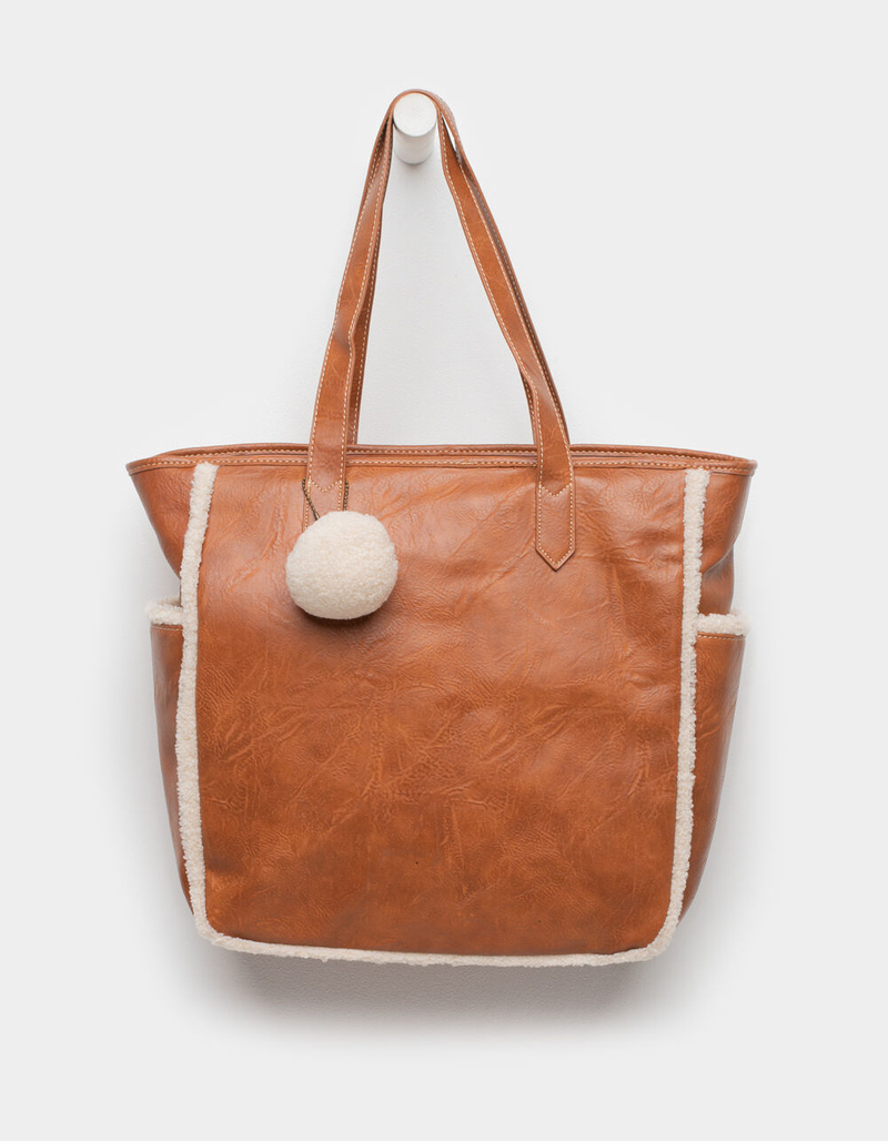 TWIG AND ARROW Shearling Tote image number 0