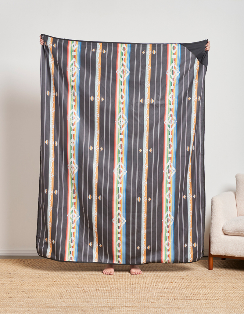 SLOWTIDE Harlow Quick-Dry Park Blanket image number 2