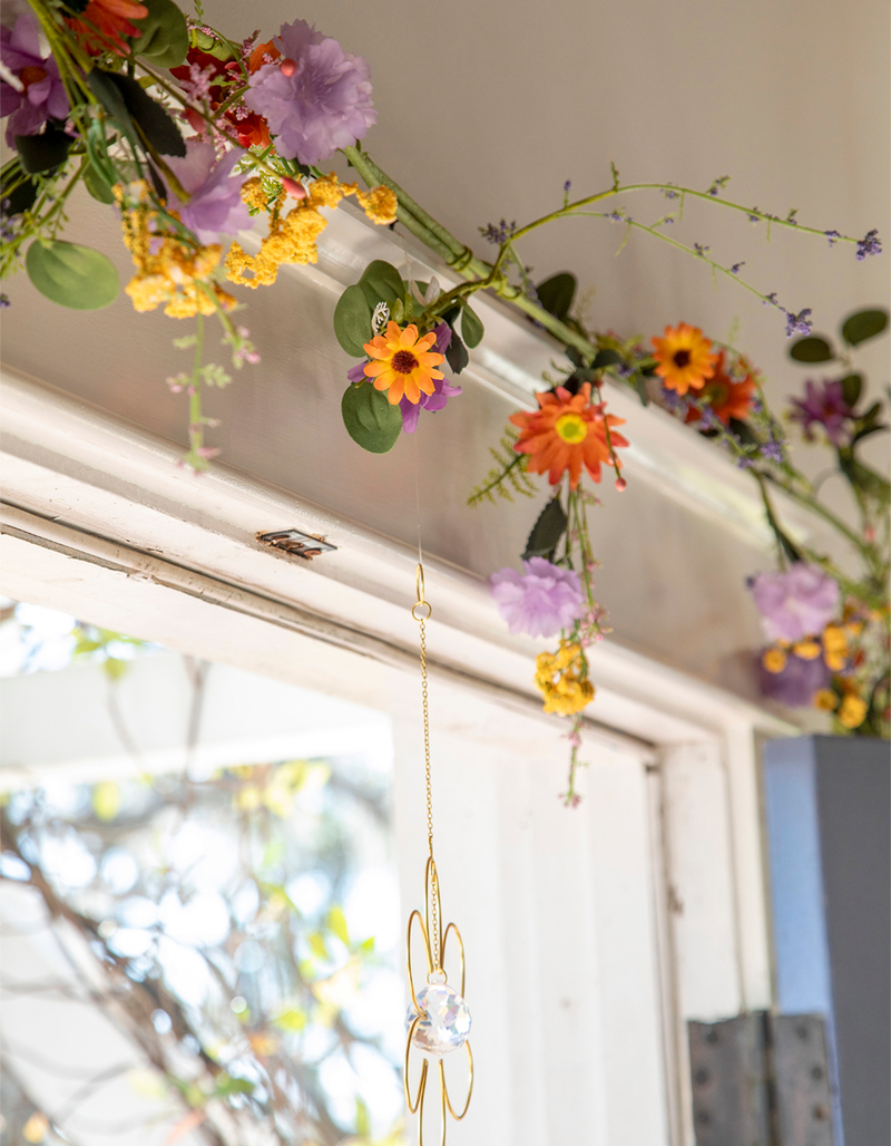 NATURAL LIFE Wildflower Garland image number 4