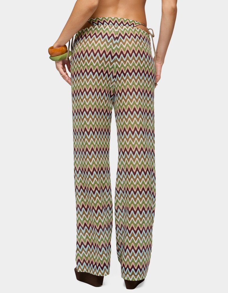 EDIKTED Mindee Zigzag Crochet Pants image number 2