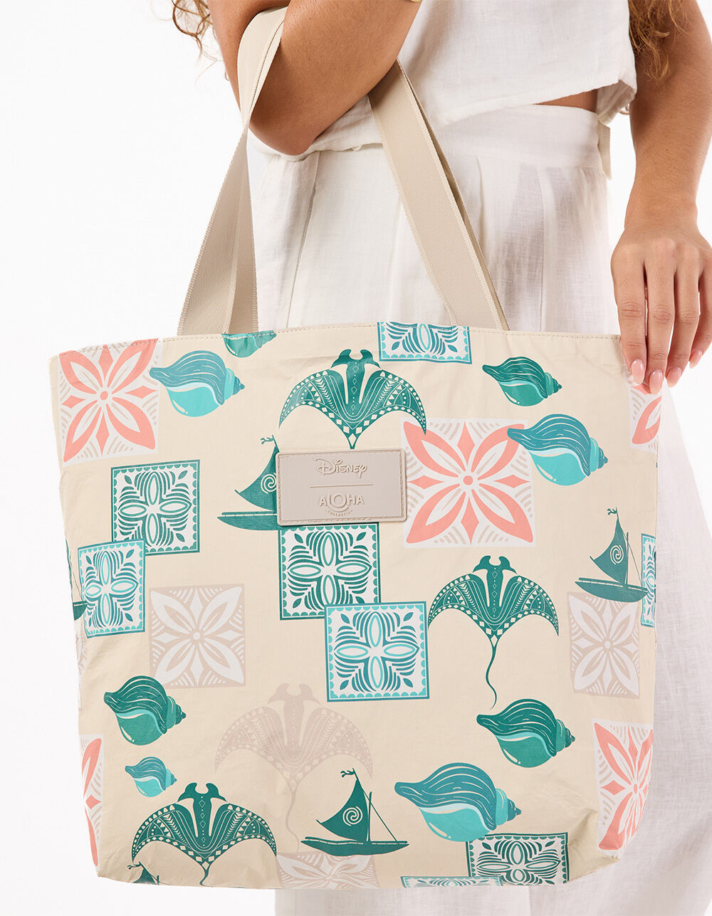 m☆ALOHA COLLECTION Disney モアナ トートバッグ ALOHA Collection x Disney Moana Wayfinder Day Tripper Tote Bag