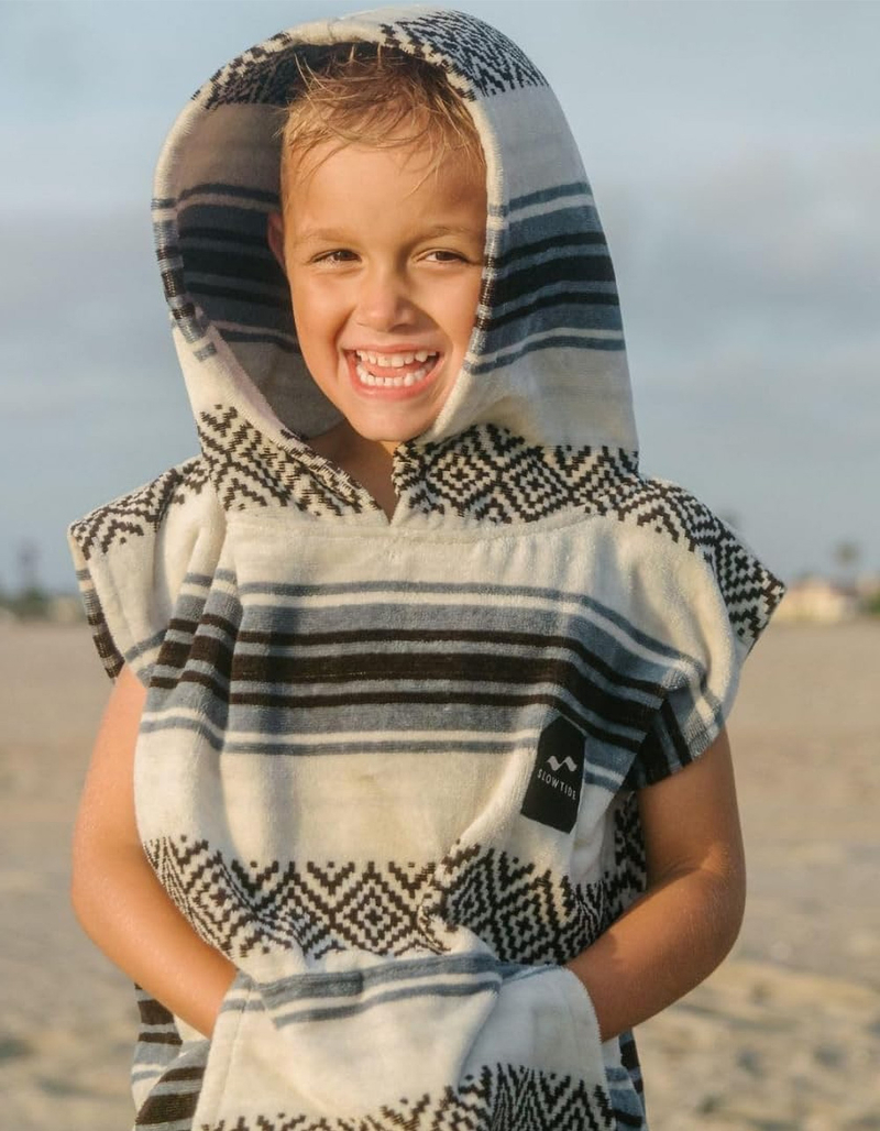 SLOWTIDE Kids Changing Poncho image number 4