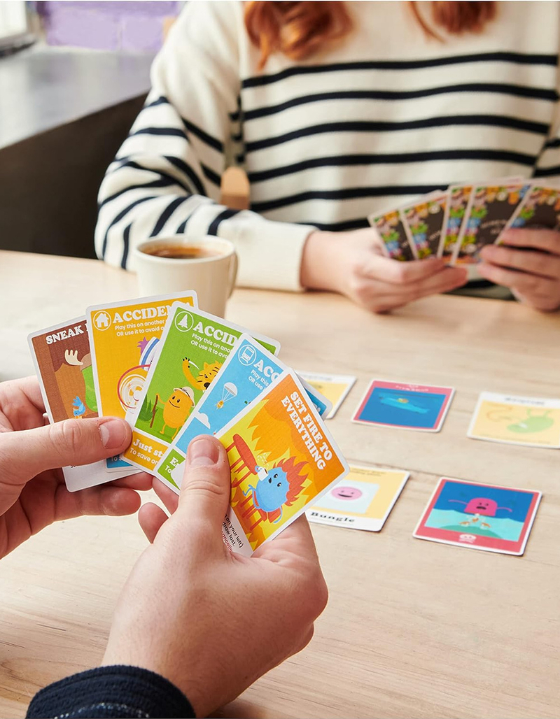 Dumb Ways To Die Card Game image number 6