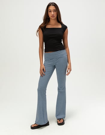 HEART & HIPS Womens Square Neck Cap Sleeve Top Alternative Image