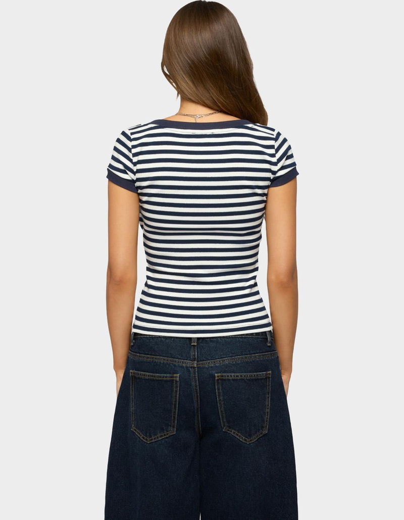 EDIKTED Antonela Striped V-Neck Tee image number 2