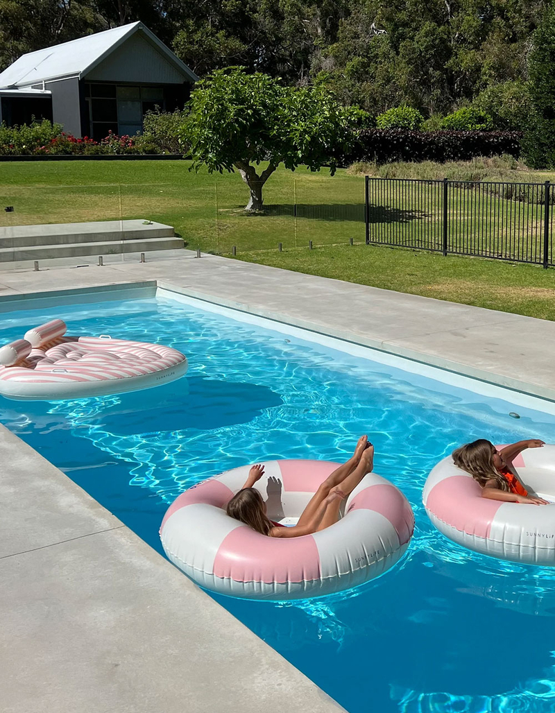 SUNNYLIFE Stole My Heart Luxe Pool Ring image number 6