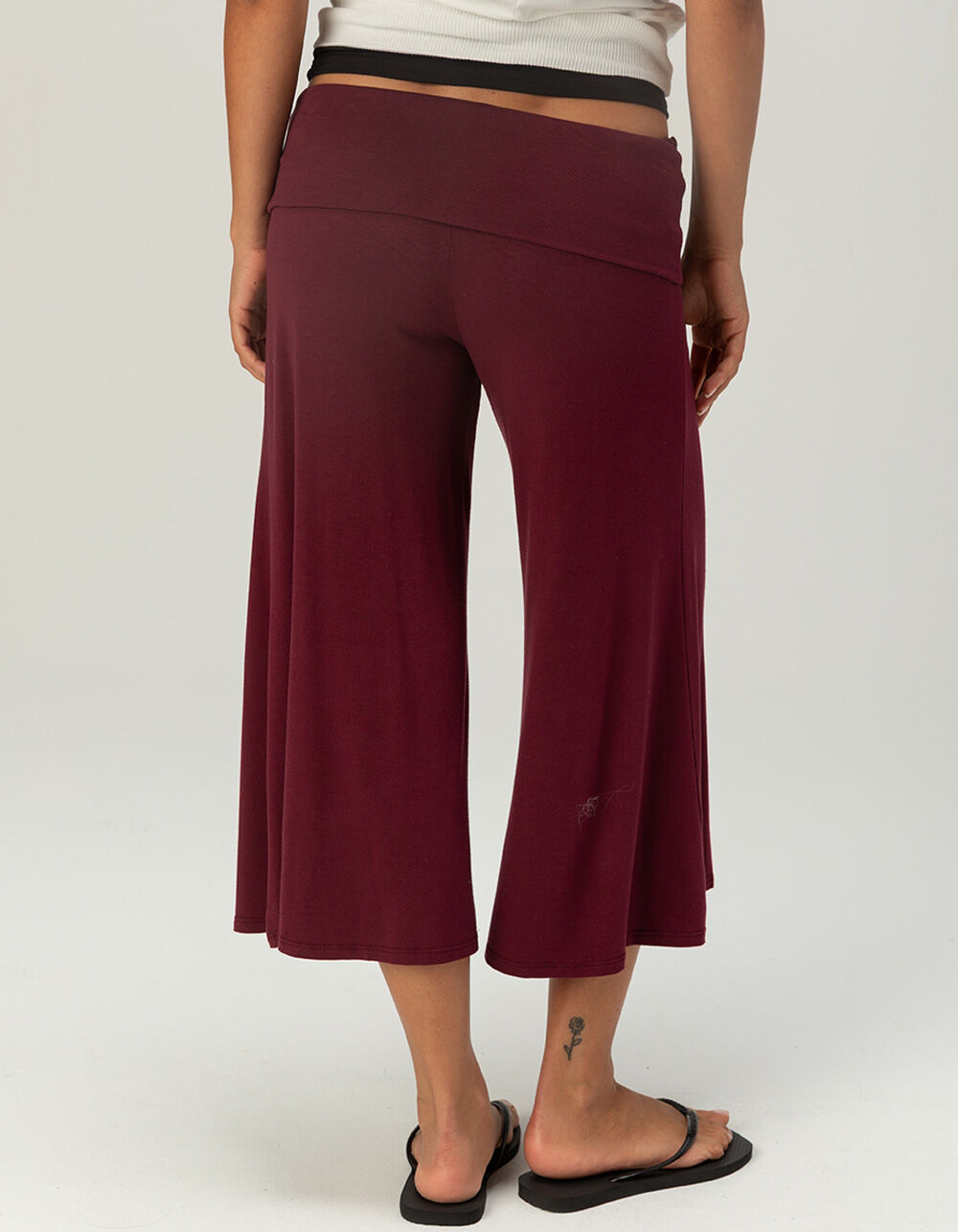 FULL TILT Womens Low Rise Gaucho Pants - WINE - S | Tillys