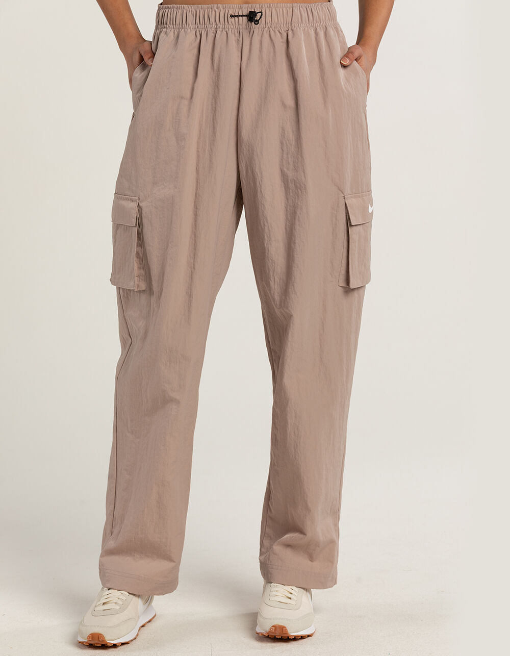 tamme タム　KNEE TUCK WIDE CARGO PANT ベージュ NIKE Sportswear Essential Womens Woven Cargo Pants - TAUPE | Tillys