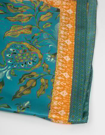 FULL TILT Printed Headscarf Alternative Image