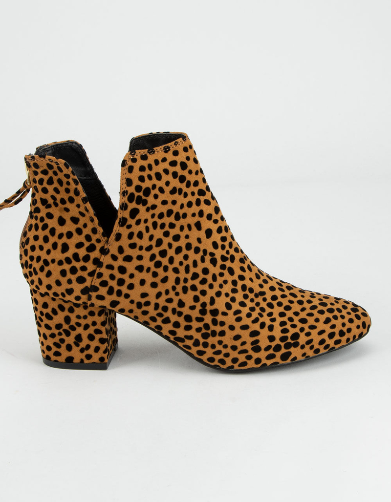 QUPID Chop Out Womens Booties image number 1
