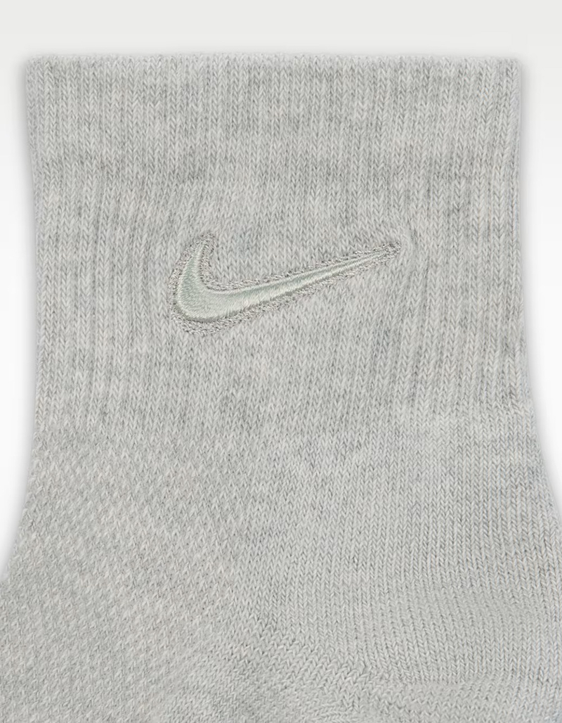 NIKE Everyday Elevated Embroidered Swoosh 3 Pack Womens Ankle Socks image number 3