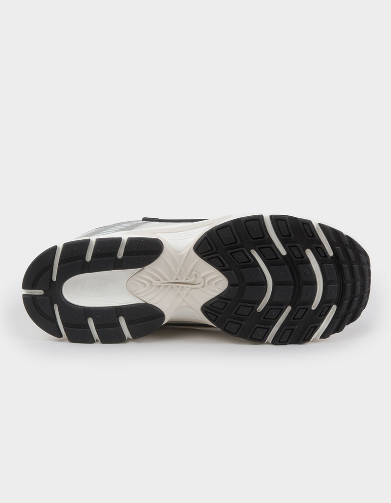 NIKE V5 RNR Womens Shoes image number 2