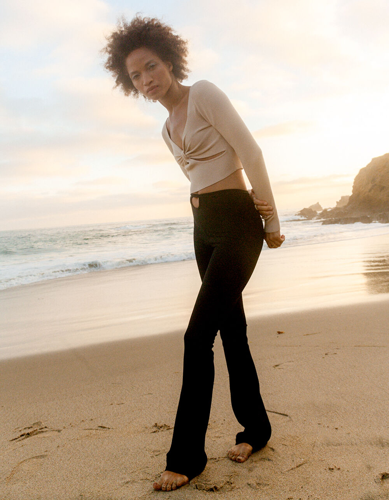 WEST OF MELROSE Cut Out Womens Long Sleeve Top image number 6