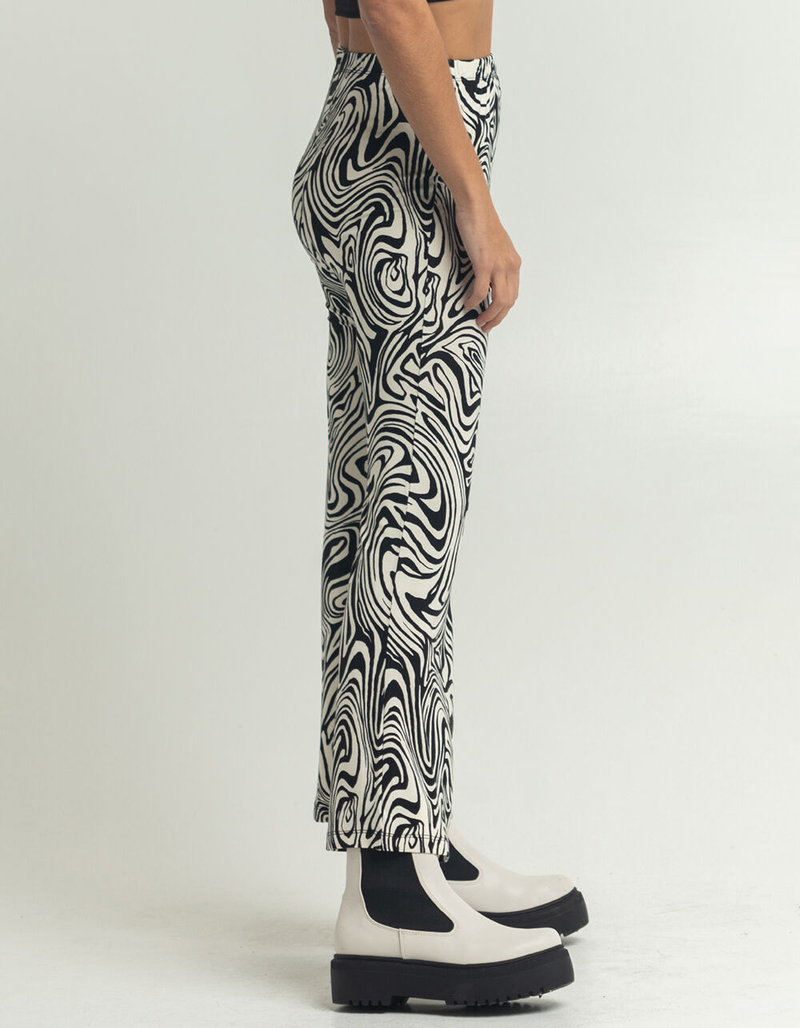 WEST OF MELROSE Swirl Kick Womens Flare Pants image number 2