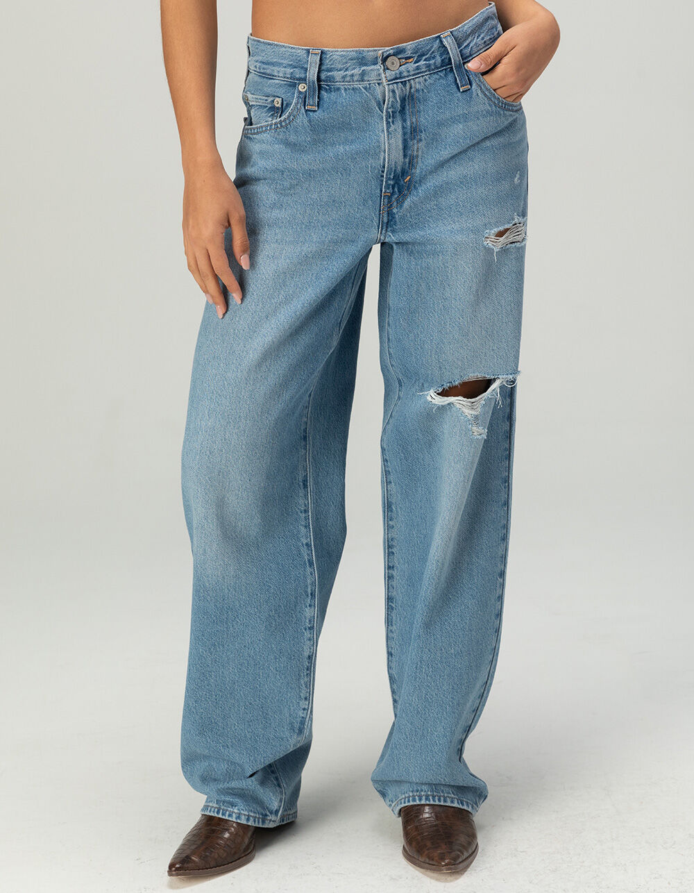 LEVI'S Premium Baggy Dad Womens Jeans - In The Middle - MEDIUM