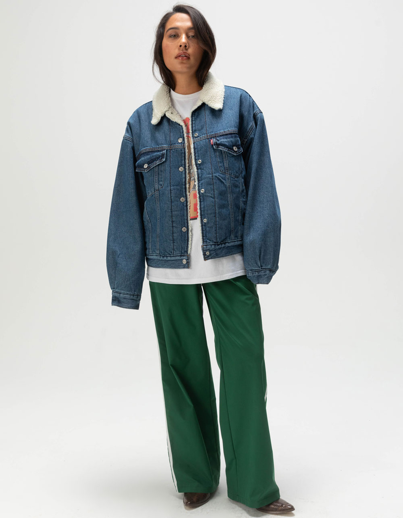 LEVI'S '90s Sherpa Womens Trucker Jacket MEDIUM WASH Tillys