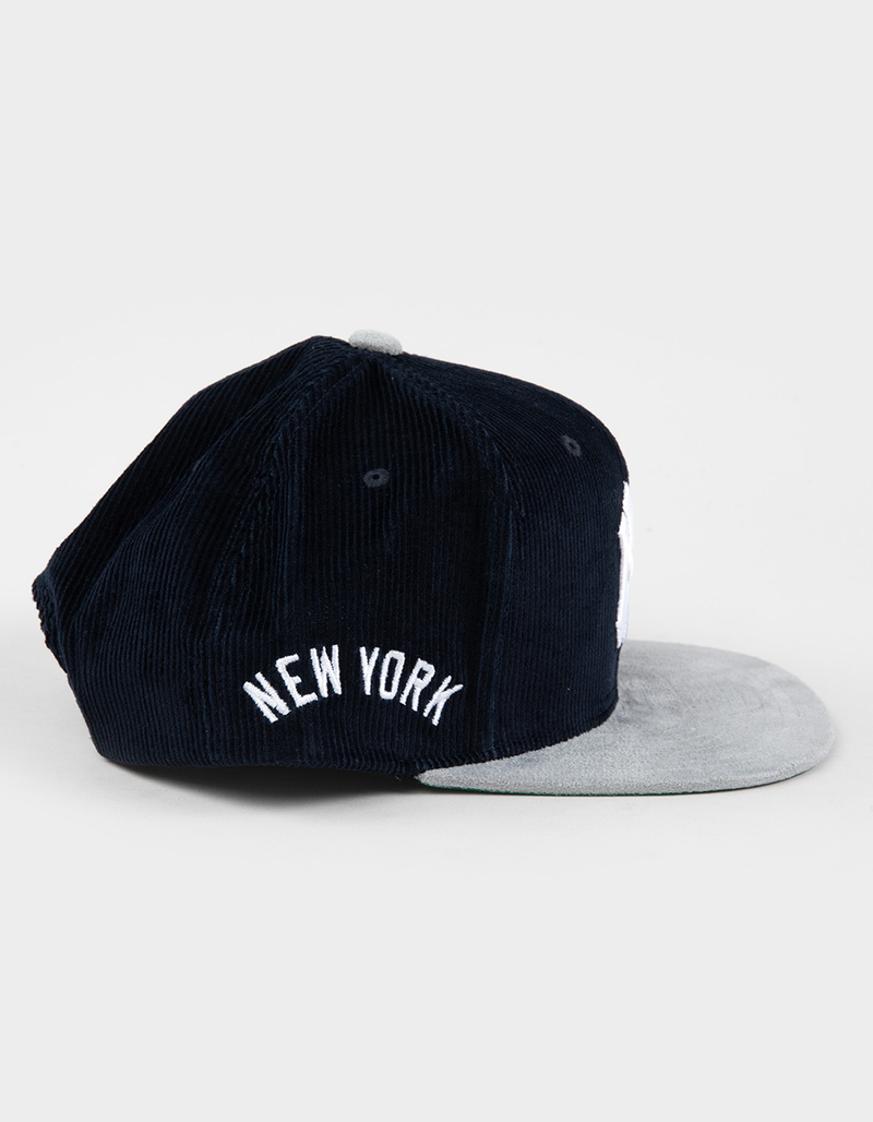 MITCHELL & NESS New York Yankees Corduroy Snapback Hat image number 3