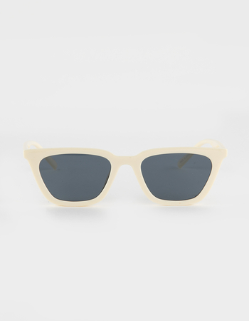 RSQ High-Class Cat Eye Sunglasses Alternative Image