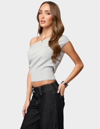 EDIKTED Michaela Off Shoulder Knit Top Alternative Image