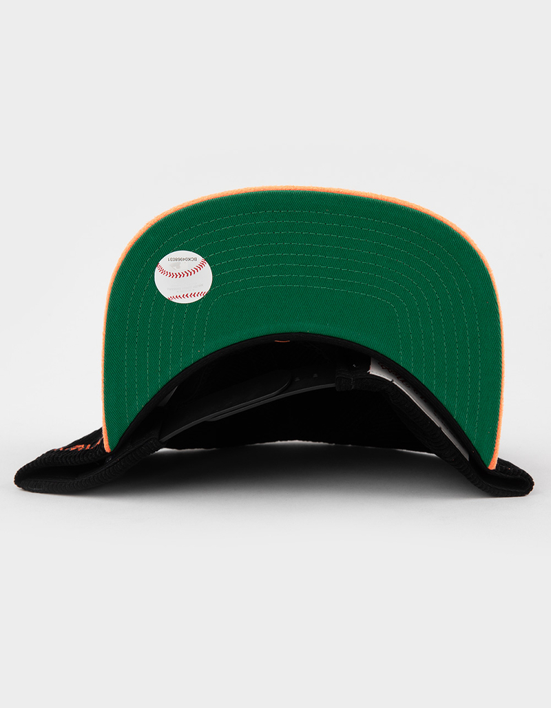 MITCHELL & NESS San Francisco Giants Corduroy Snapback Hat image number 4