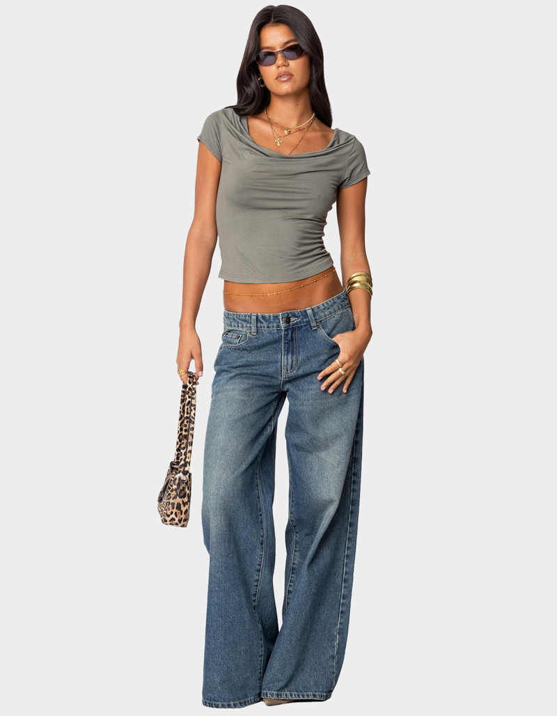 EDIKTED Vyxen Vintage Washed Low Rise Jeans image number 4