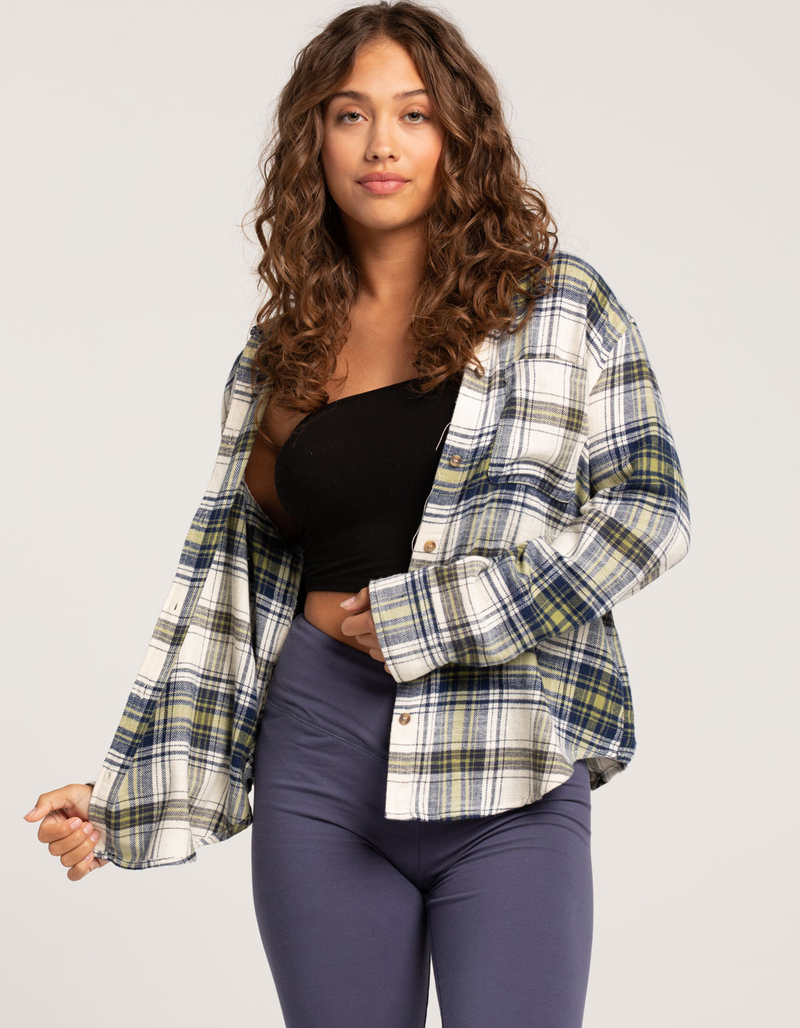 LOVE TREE Plaid Womens Boyfriend Flannel image number 0