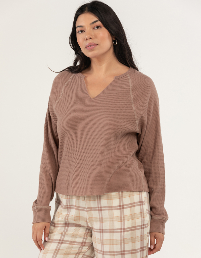 SKY & SPARROW Split Neck Womens Thermal Pajama Top image number 4