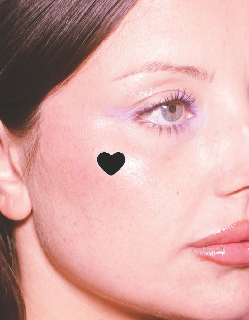 SUGARLUV Hydrocolloid & Tea Tree Oil Acne Patches image number 2