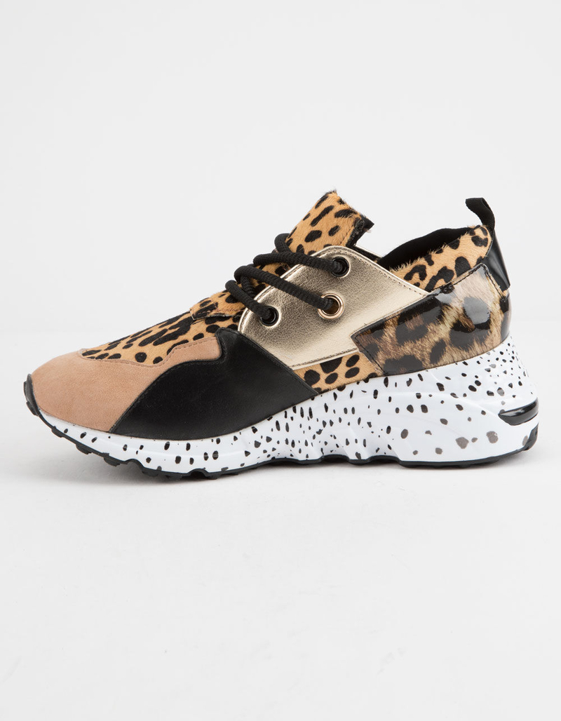 STEVE MADDEN Cliff Animal Womens Shoes image number 3